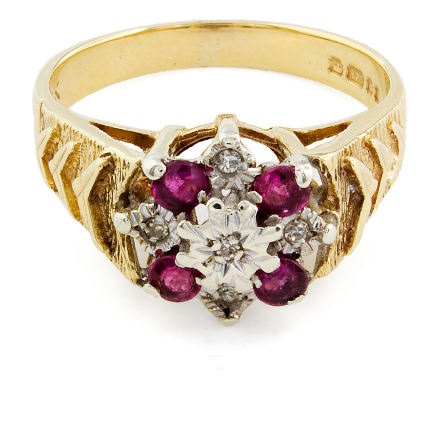 9ct gold Ruby / Diamond Cluster Ring size N